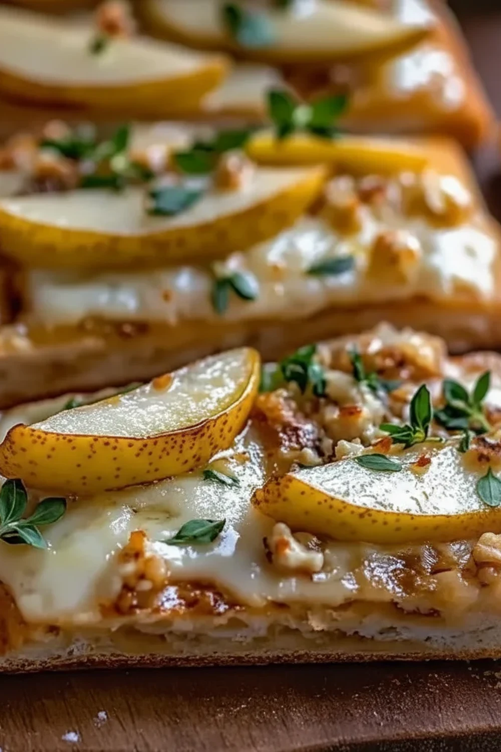Pear Gorgonzola Flatbread Recipe